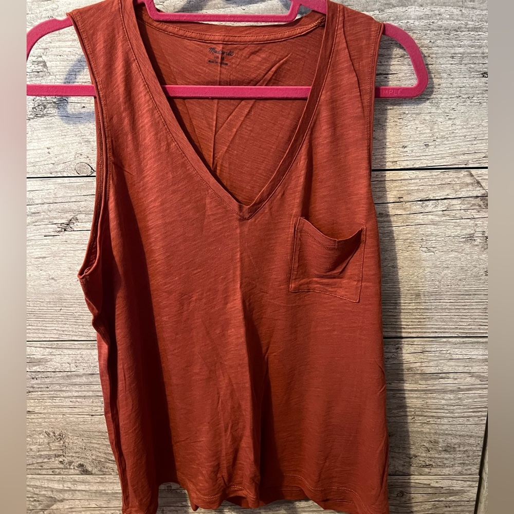 V-neck tank top